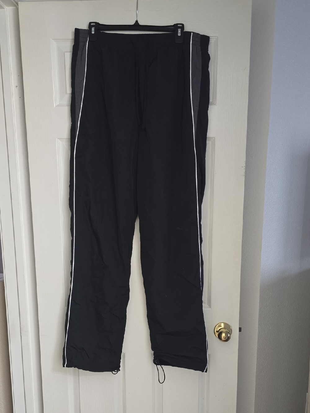Hollister -- Men Black Track Pants with White Side Trim